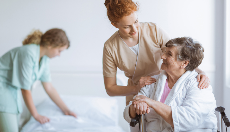 Read more about the article Tapetenwechsel nun auch für Senioren mit Pflegebedarf möglich